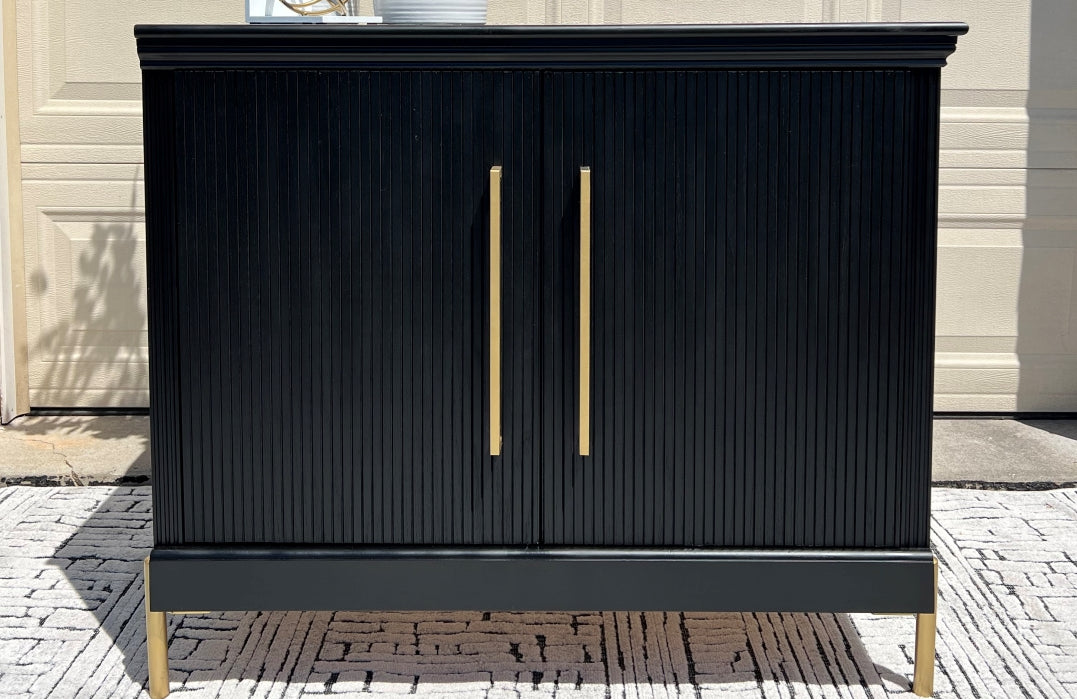 DIY Bar Upcycle with Spray Paint COLORSHOT