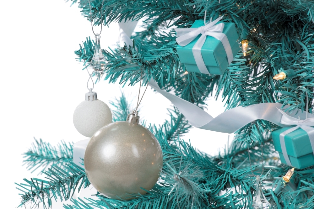 COLORSHOT Luxurious Turquoise Christmas Tree