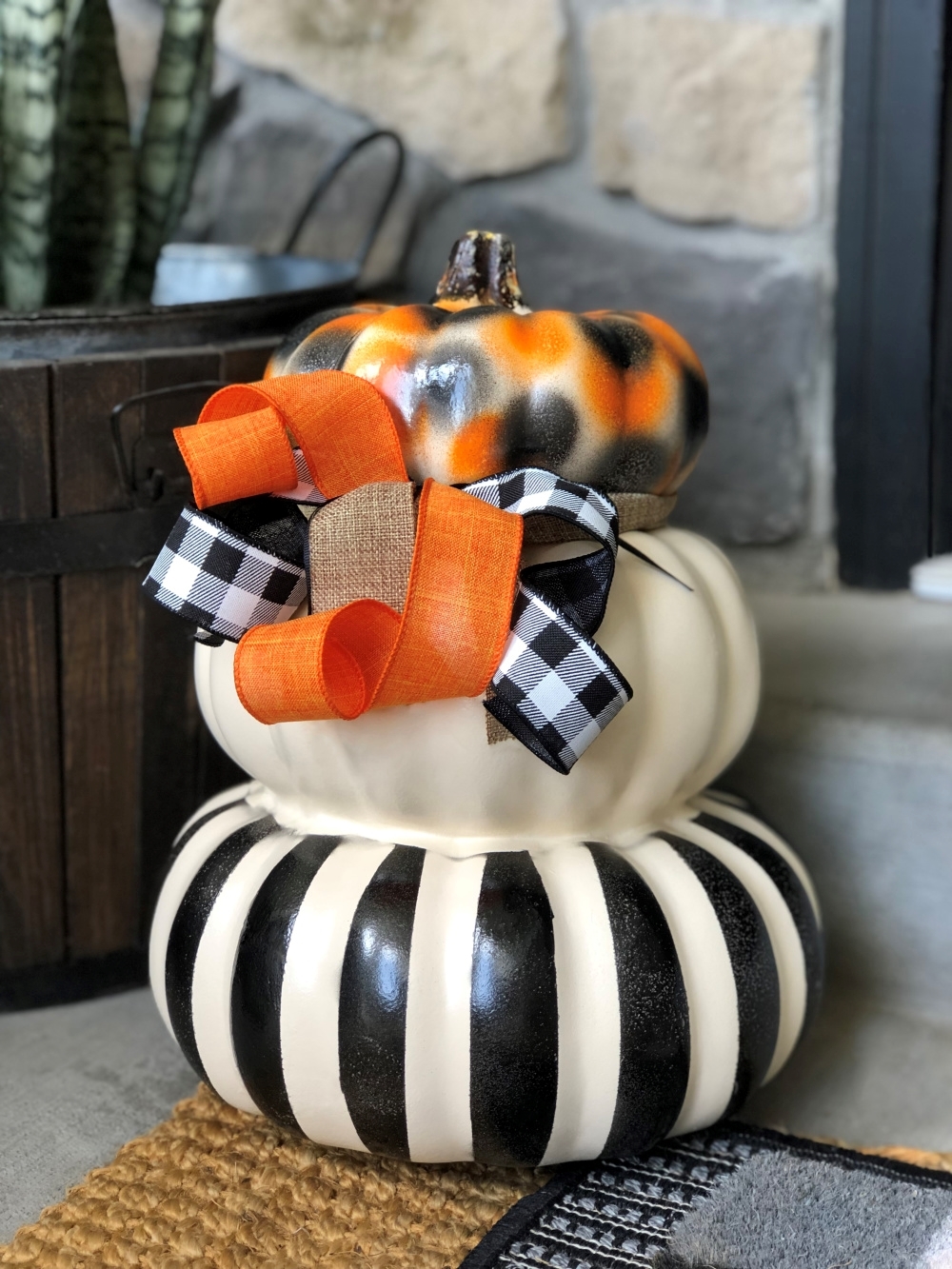 COLORSHOT Halloween Decor DIY: Painted Pumpkins