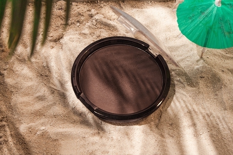 COLORSHOT Bronzer. Click to learn more about the color.