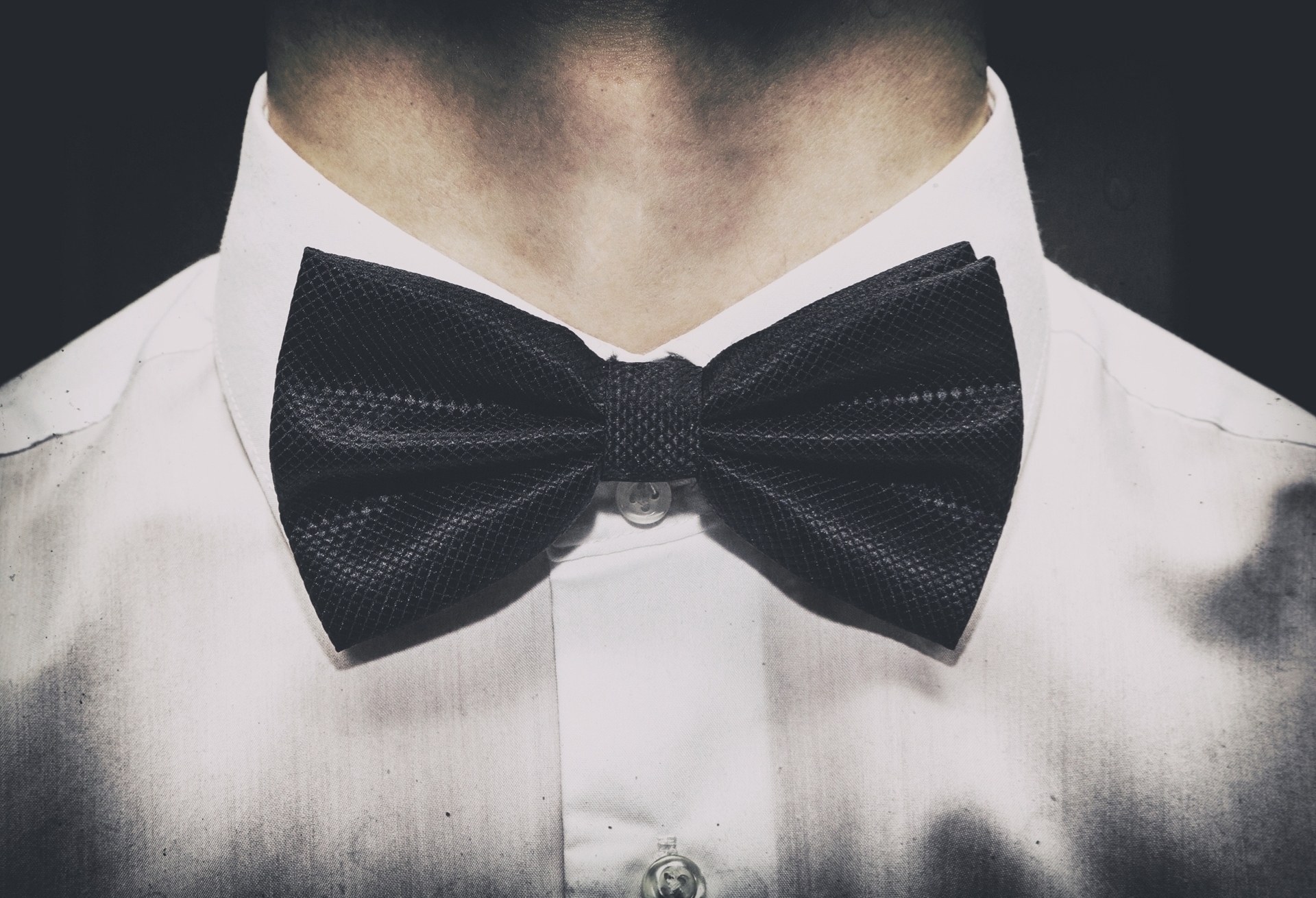 Black Tie. Click to learn more about the color.