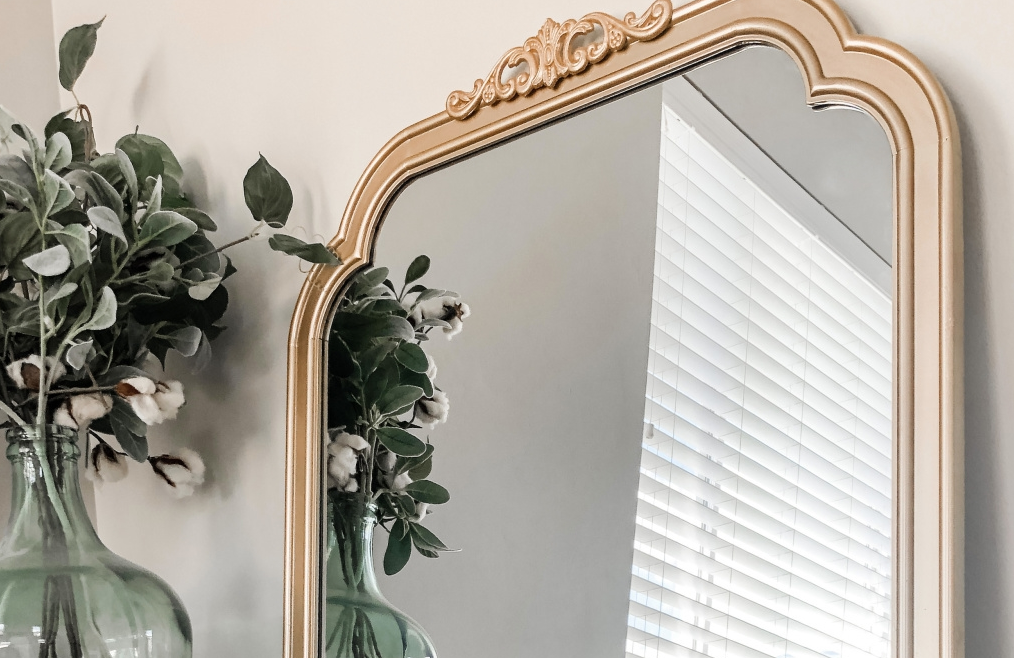 Easy and Affordable Vintage-Inspired Mirror