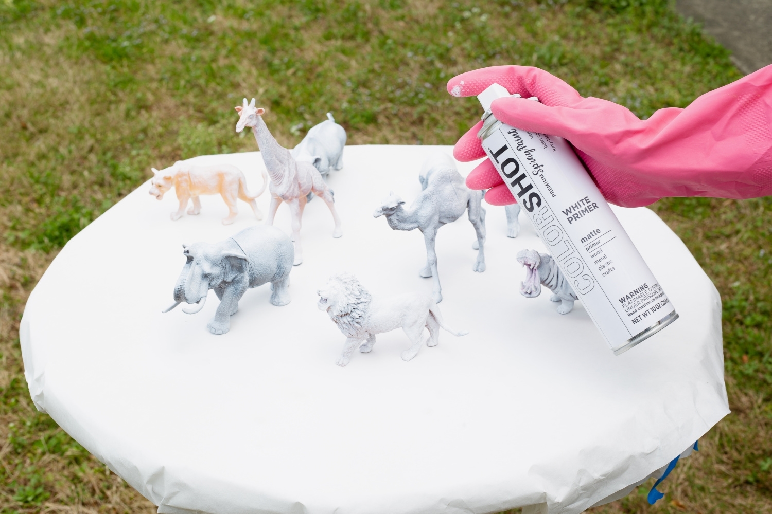 Use COLORSHOT White Primer to prepare your toy animals